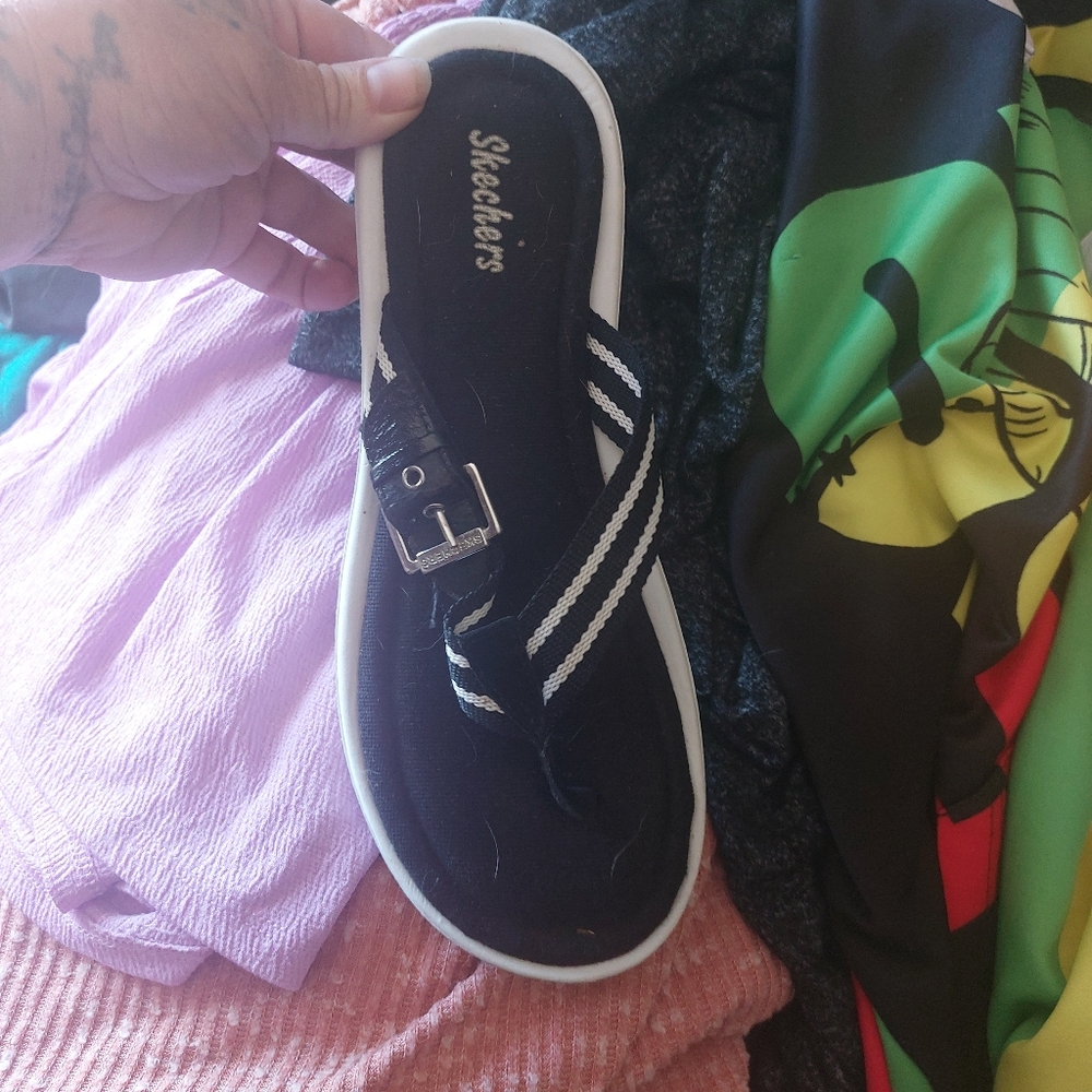 Sandals - Picture 4 of 4